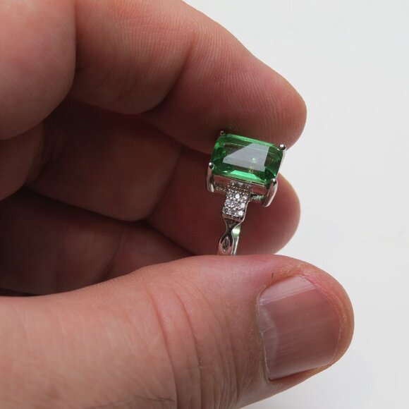 *925 Sterling Silver Diamond Emerald Ring